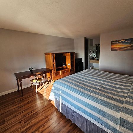 Atlantic Shores Inn And Suites Чинкотиг Екстериор снимка