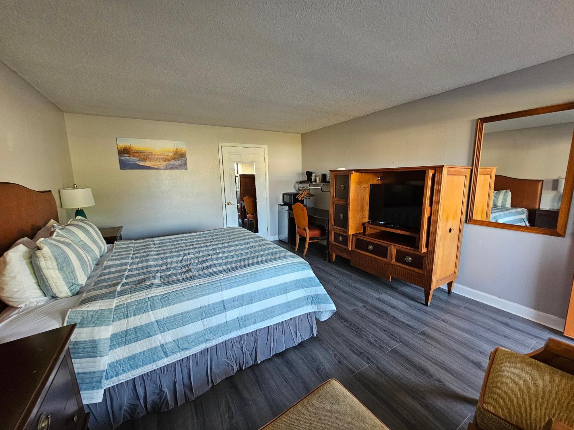 Atlantic Shores Inn And Suites Чинкотиг Екстериор снимка