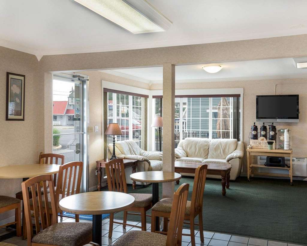 Atlantic Shores Inn And Suites Чинкотиг Интериор снимка